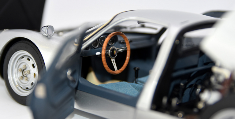 Porsche 904 CMC – Rallye Monte Carlo 1965 N°150 – Échelle 1:18 – Argent – Neuf
